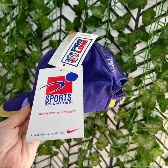 Vintage Baltimore Ravens Hat - Picture 3 of 8